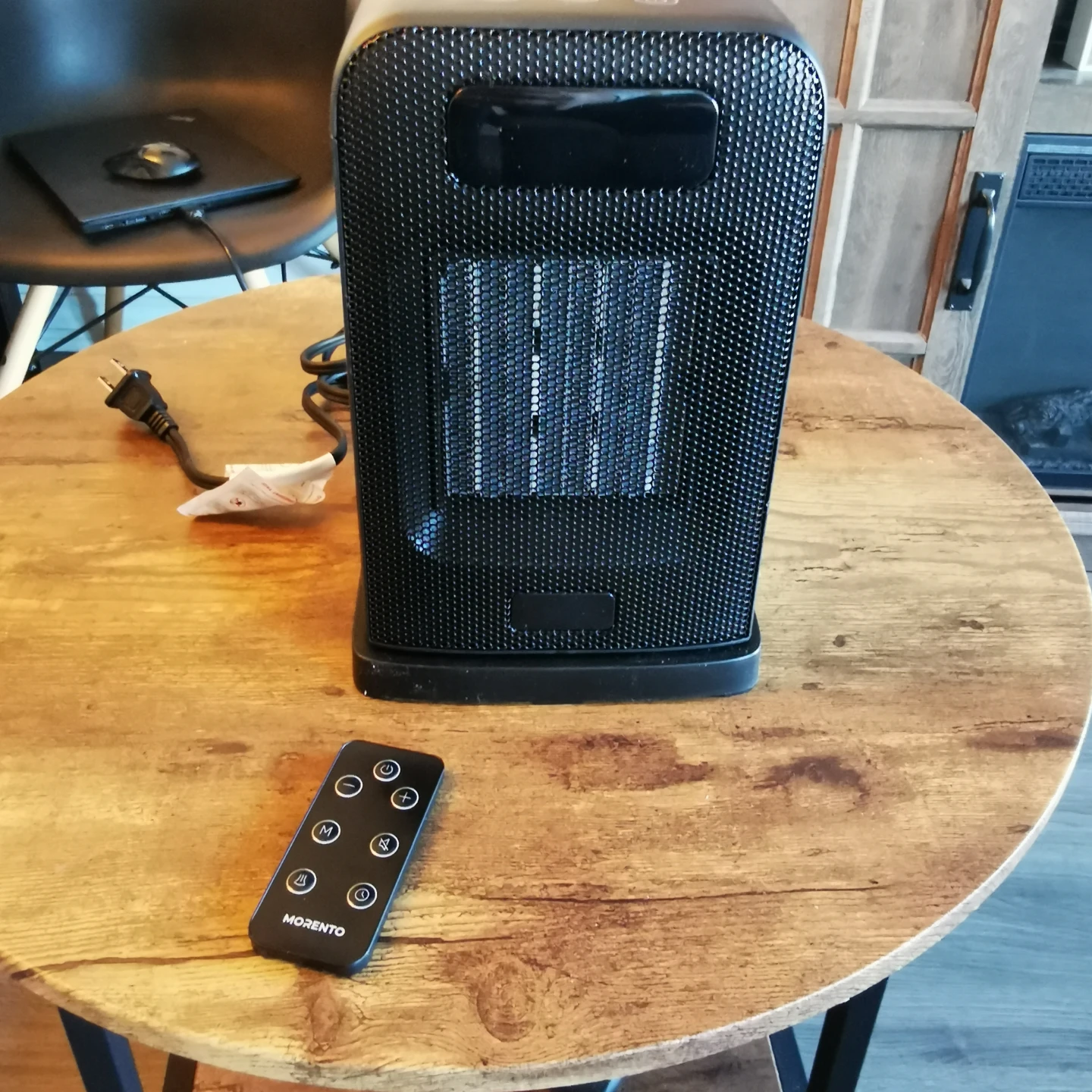 Space Heater w/ Remote - photo 2