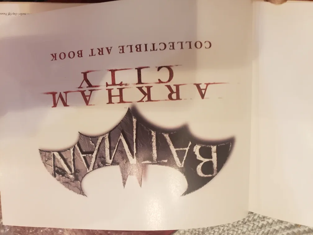 Batman Arkham City Collectible Art Book & PS3 Game image indicator(2)