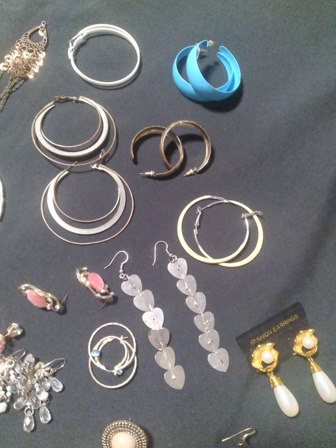 Gently used earrings - photo 4