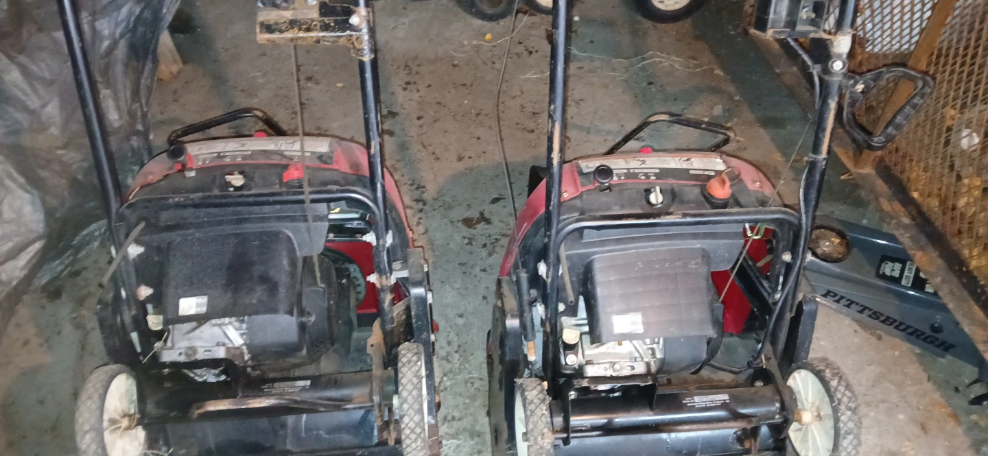 Honda HS520 & HS50 Snow Blowers - photo 4