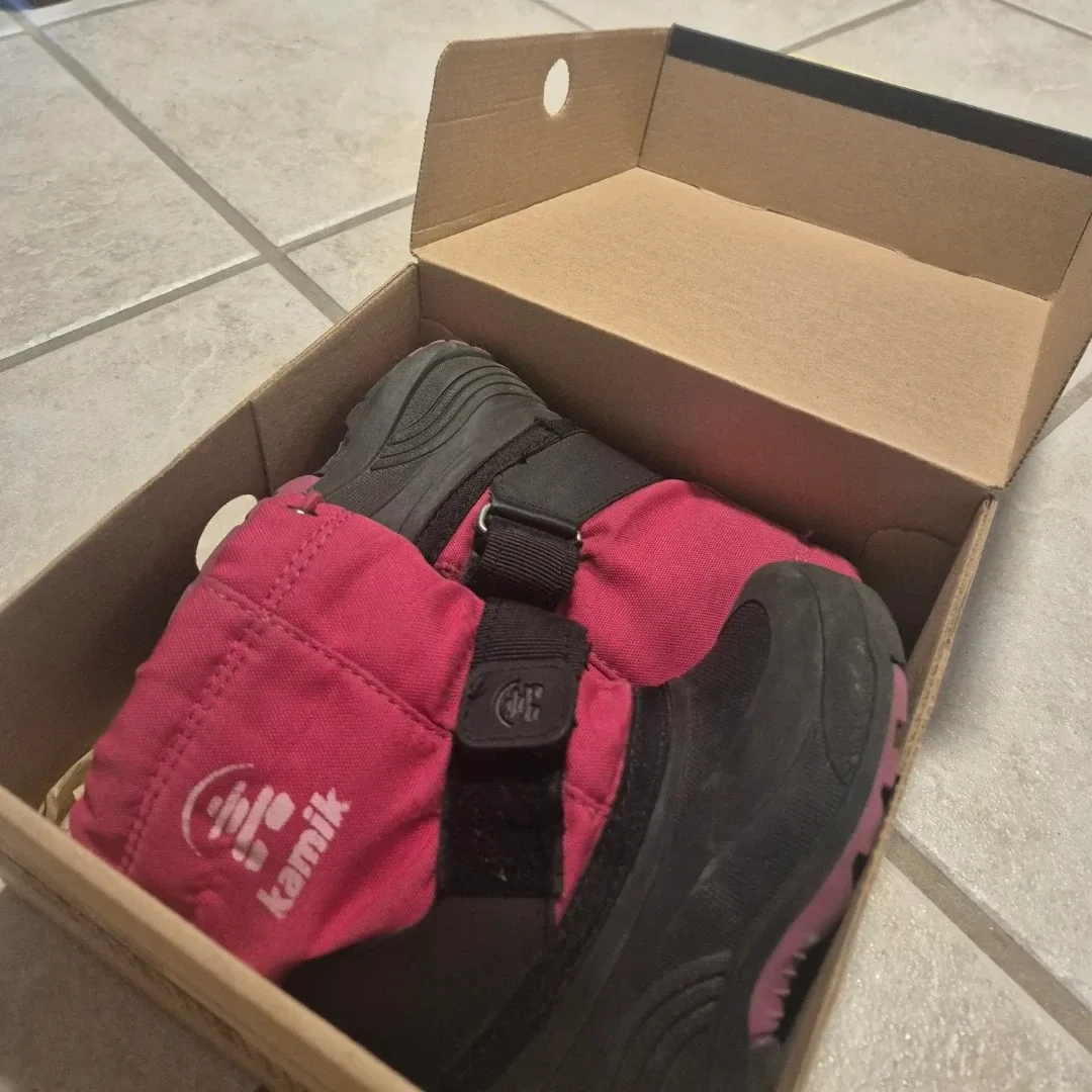 Kamik Rocket Rose Child Snow Boots - Size 8 image indicator(4)