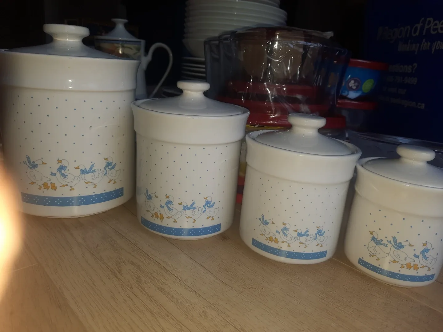 Mixed Dishes and Mugs image indicator(6)