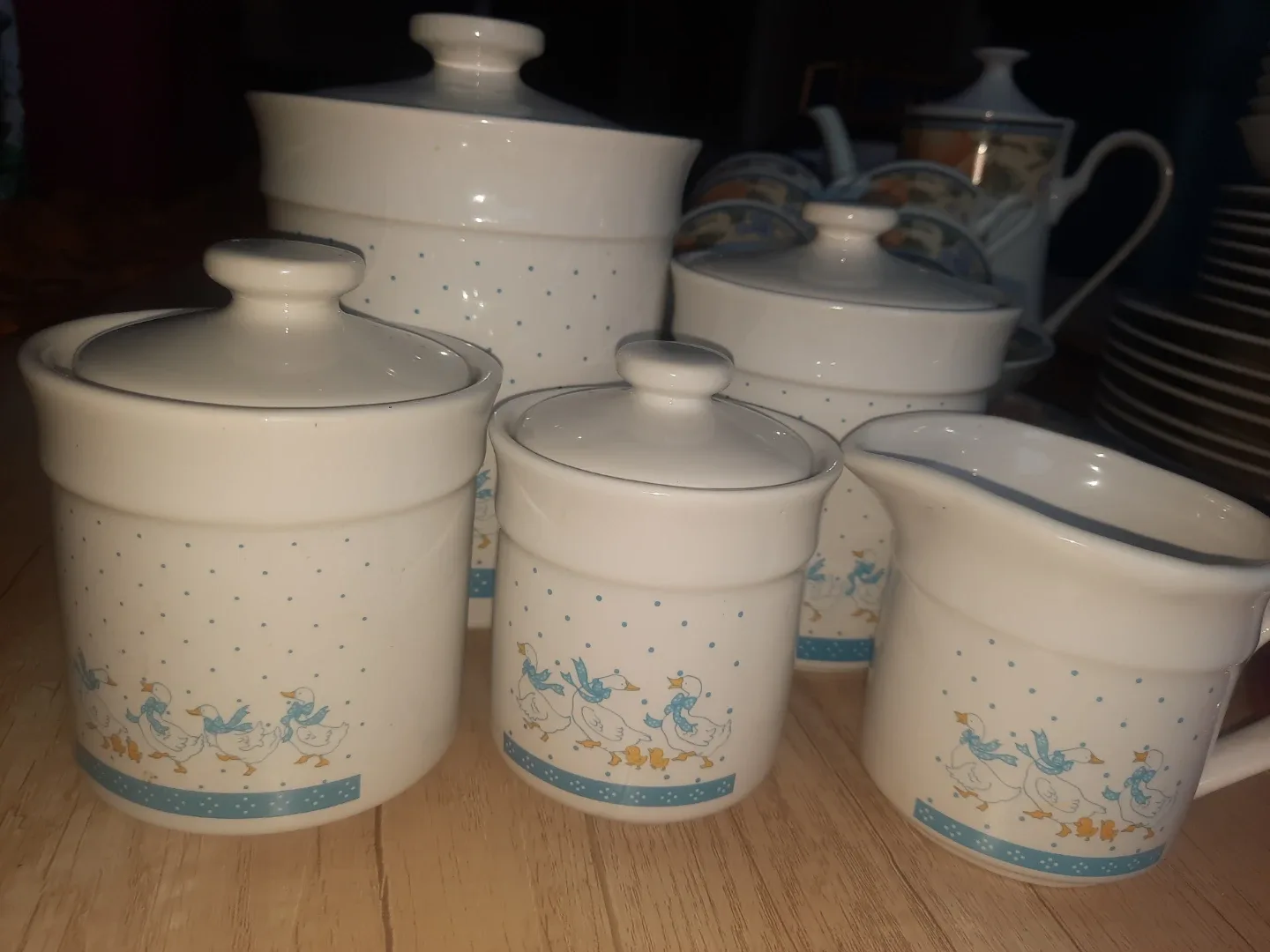 Mixed Dishes and Mugs image indicator(7)