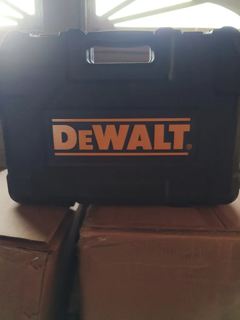 DeWalt 142-piece Mechanics Tool Set with Case