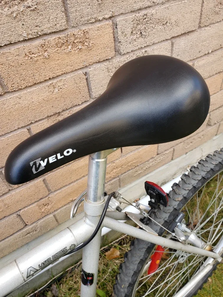 #Cleanout  Raleigh Inferno Bike - Silver image indicator(3)