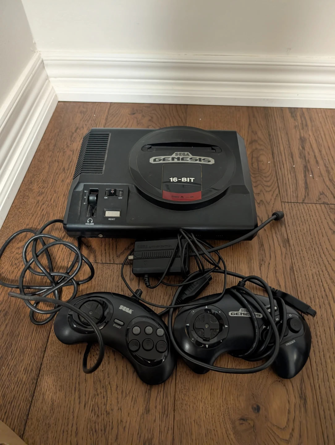 Sega Genesis 16-Bit Console with 2 Controllers UNTESTED