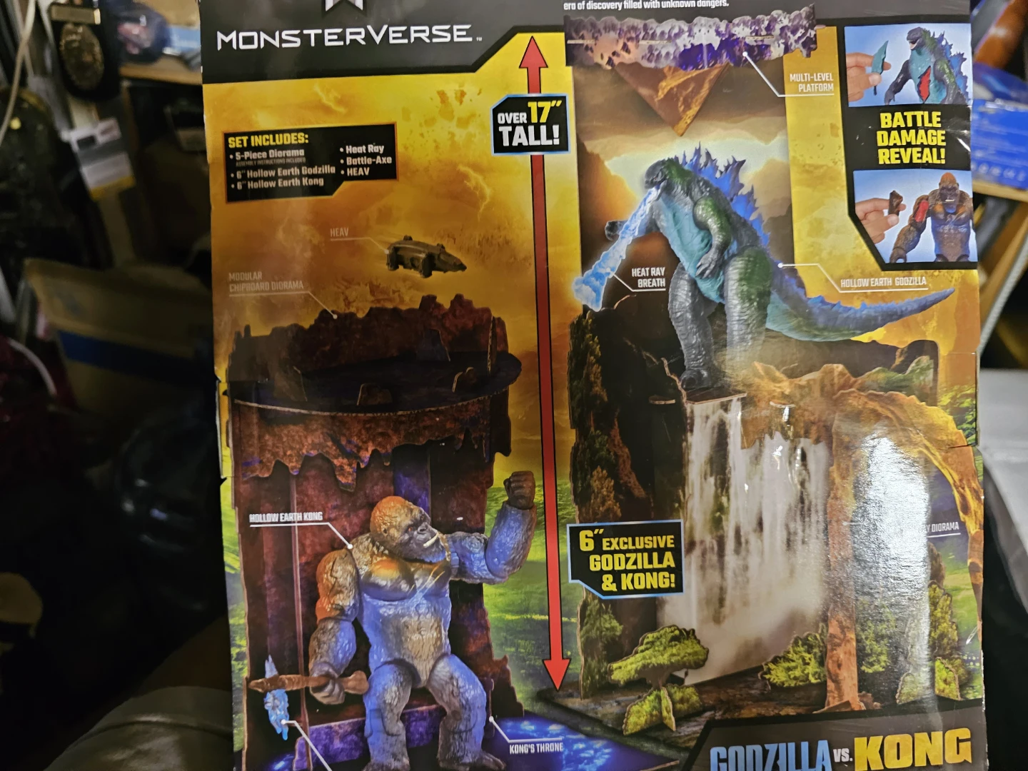 Godzilla vs. Kong Hollow Earth Diorama Set