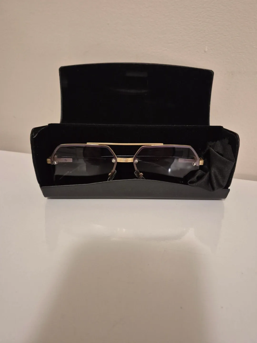 Gold Frame Octagon Sunglasses with Black Case #Cleanout image indicator(5)