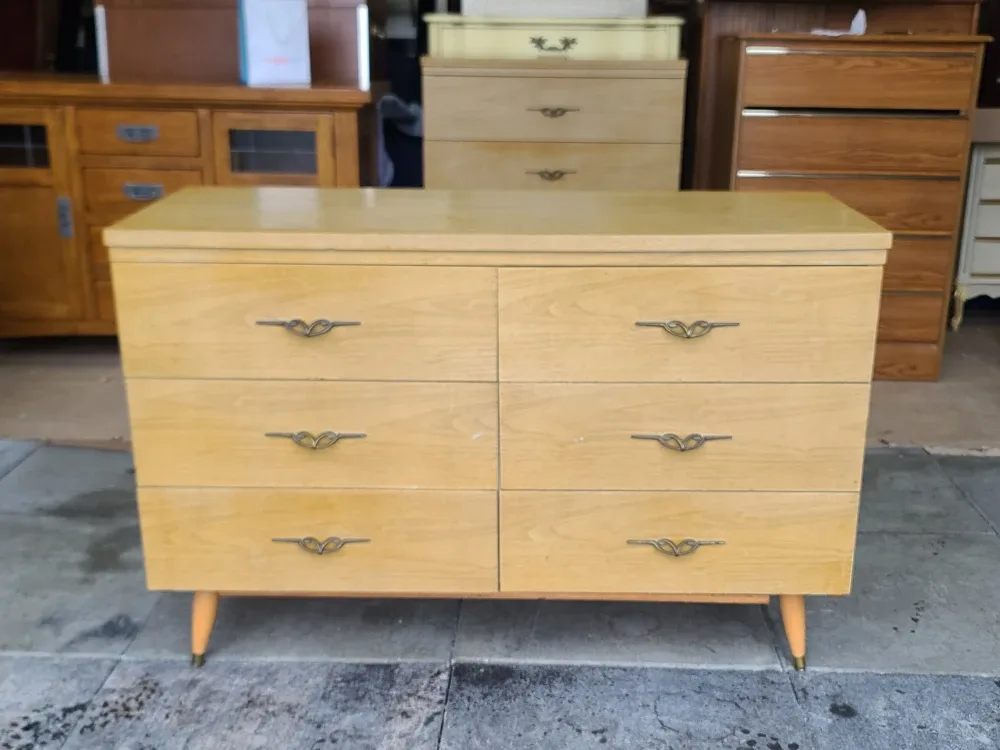 Vintage Blonde 6-Drawer Dresser
