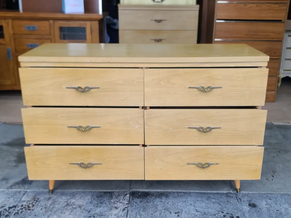 Vintage Blonde 6-Drawer Dresser image indicator(2)