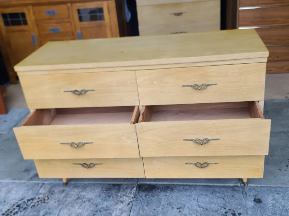 Vintage Blonde 6-Drawer Dresser image indicator(3)