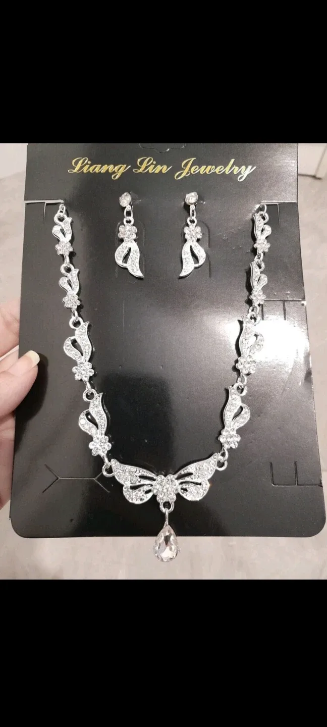 Liang Lin Jewelry Necklace & Earring Set - Silver