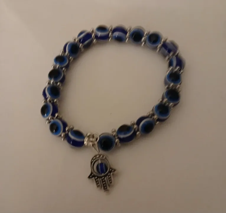 Green Beaded bracelet/Evil eye bracelet image indicator(4)