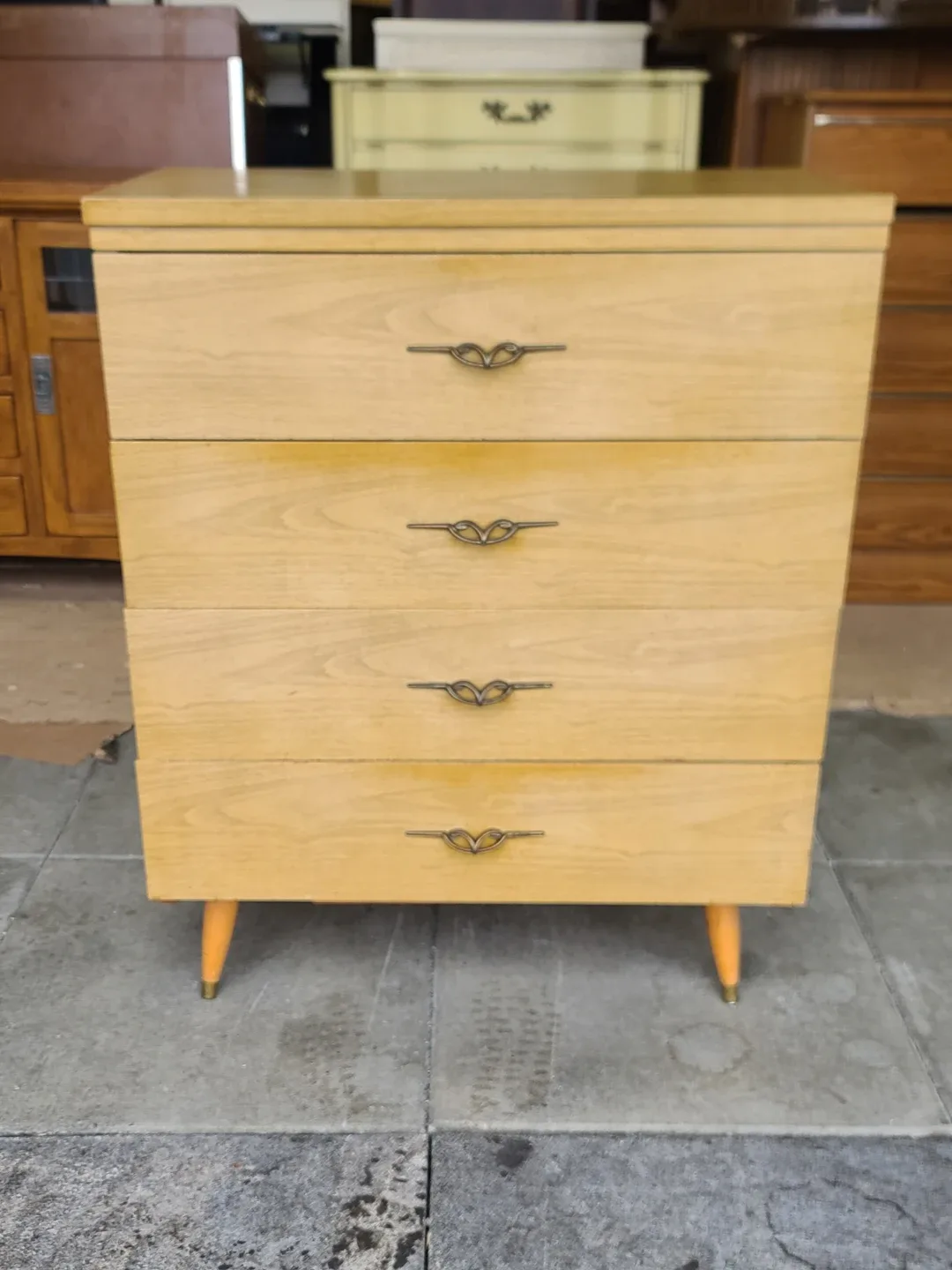 Vintage 4-Drawer Dresser