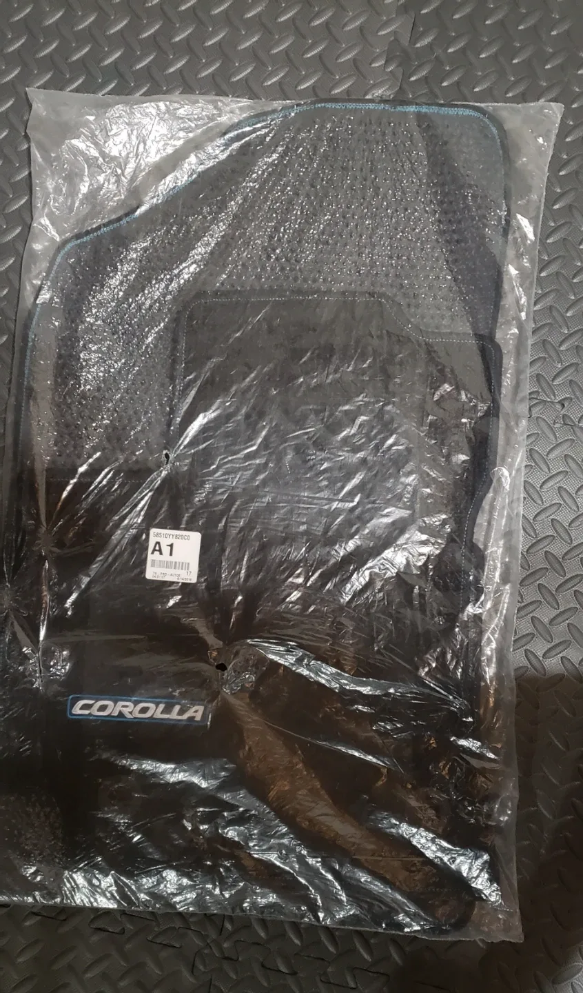 Toyota Corolla 2016 Floor Mats - New in Package
