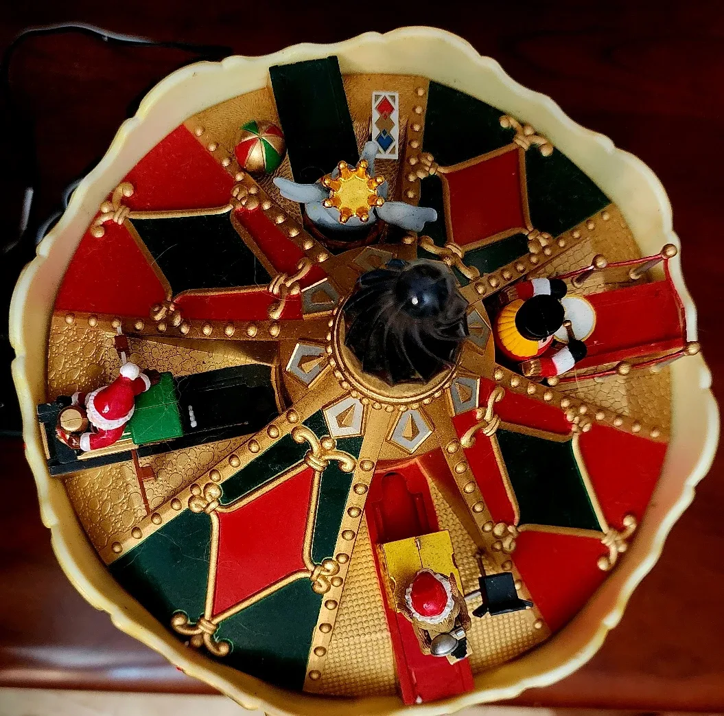 Mr. Christmas Musical Holiday Merry Go Round with Moving Parts image indicator(3)