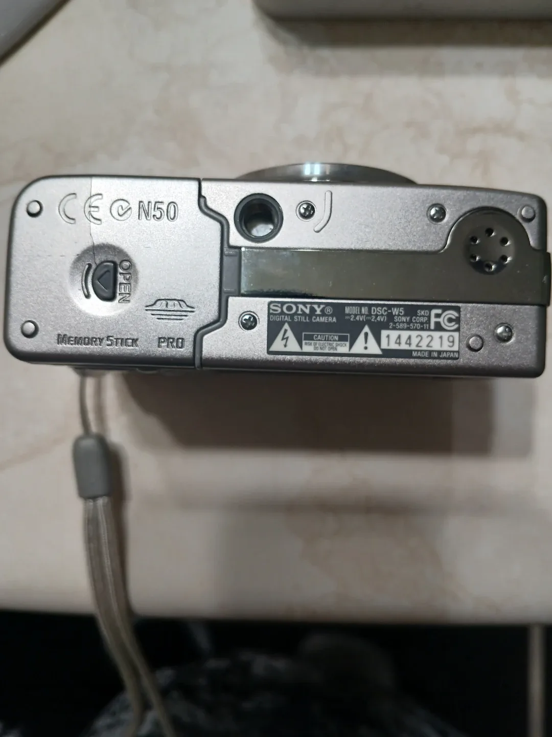 #cleanout Sony Cybershot Digital Camera image indicator(3)