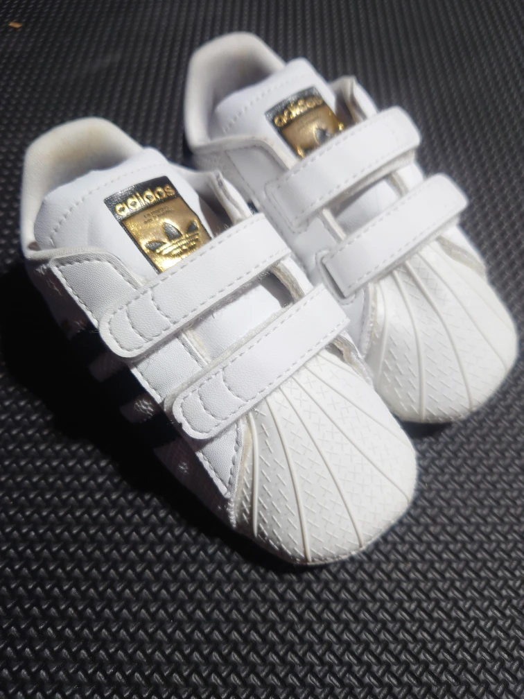 New Adidas Superstar Crib Shoes - Size 5K - photo 3