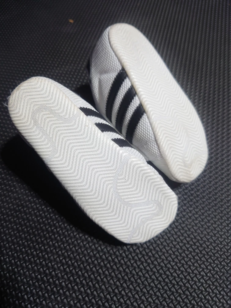 New Adidas Superstar Crib Shoes - Size 5K - photo 4