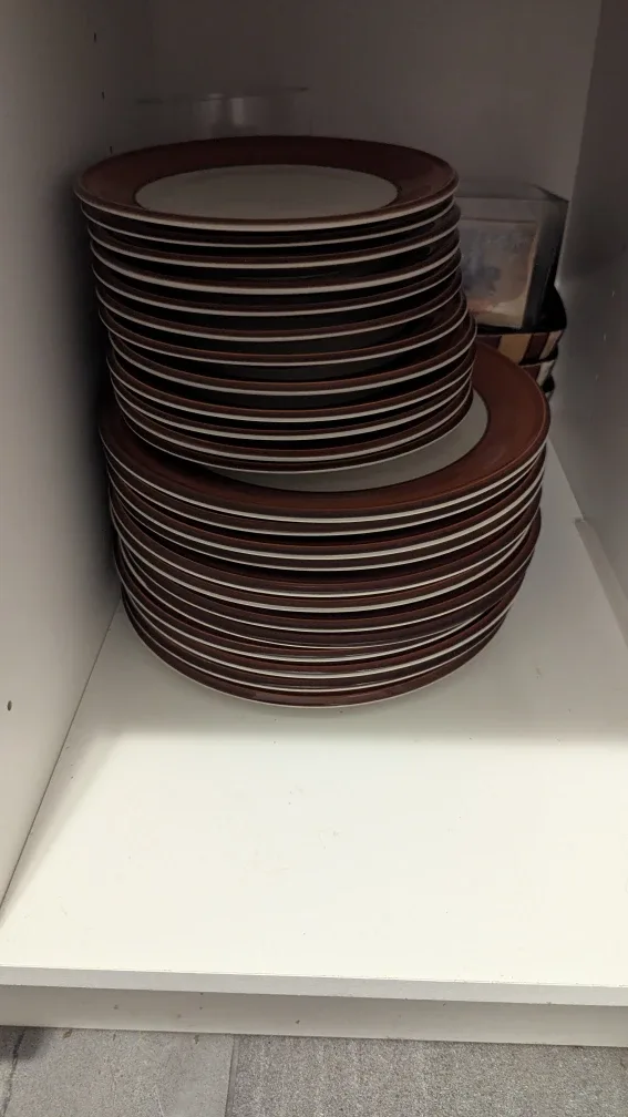 Vintage Stoneware Dinnerware Set image indicator(3)