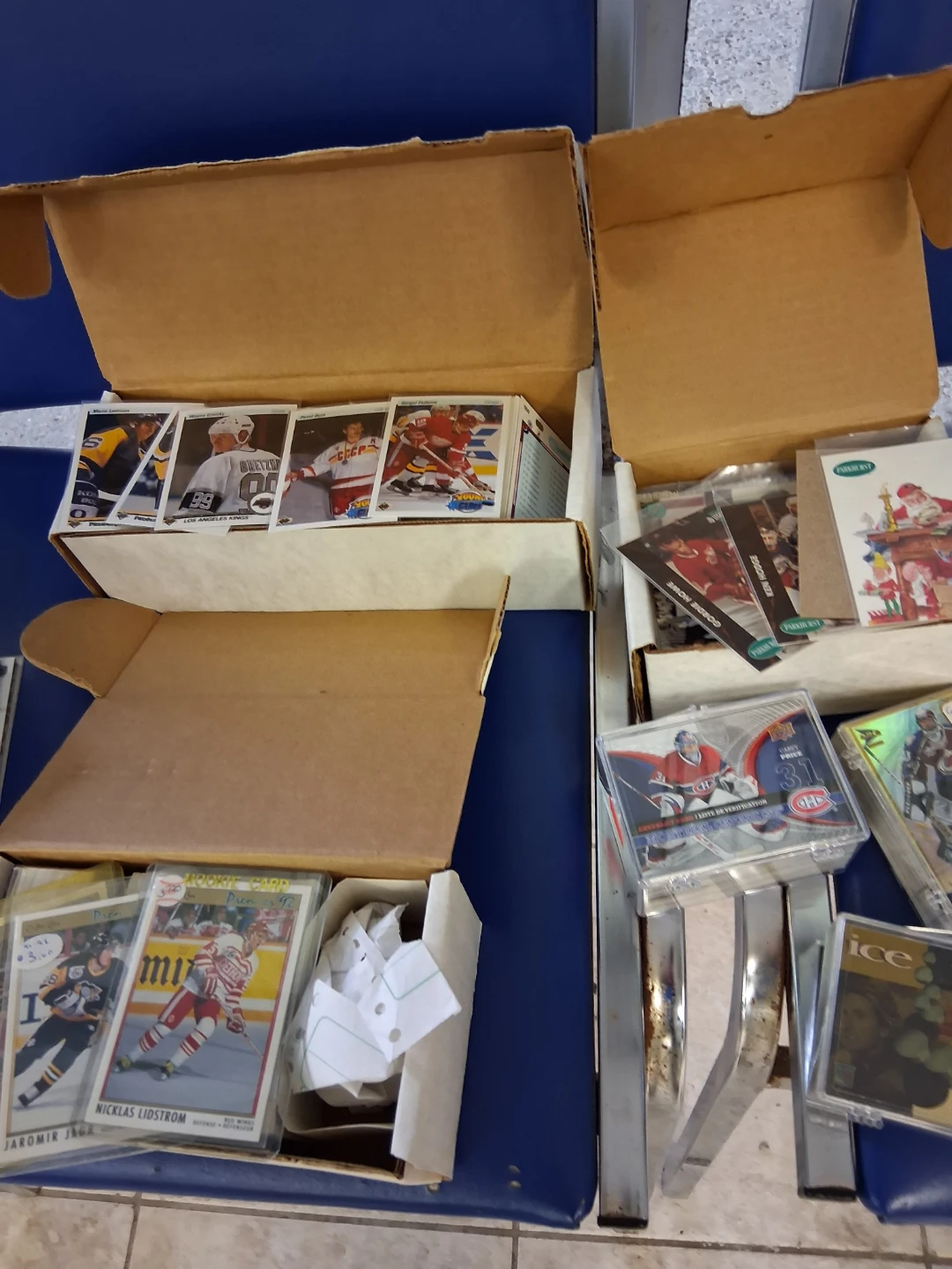 12 complete hockey card sets - photo 3