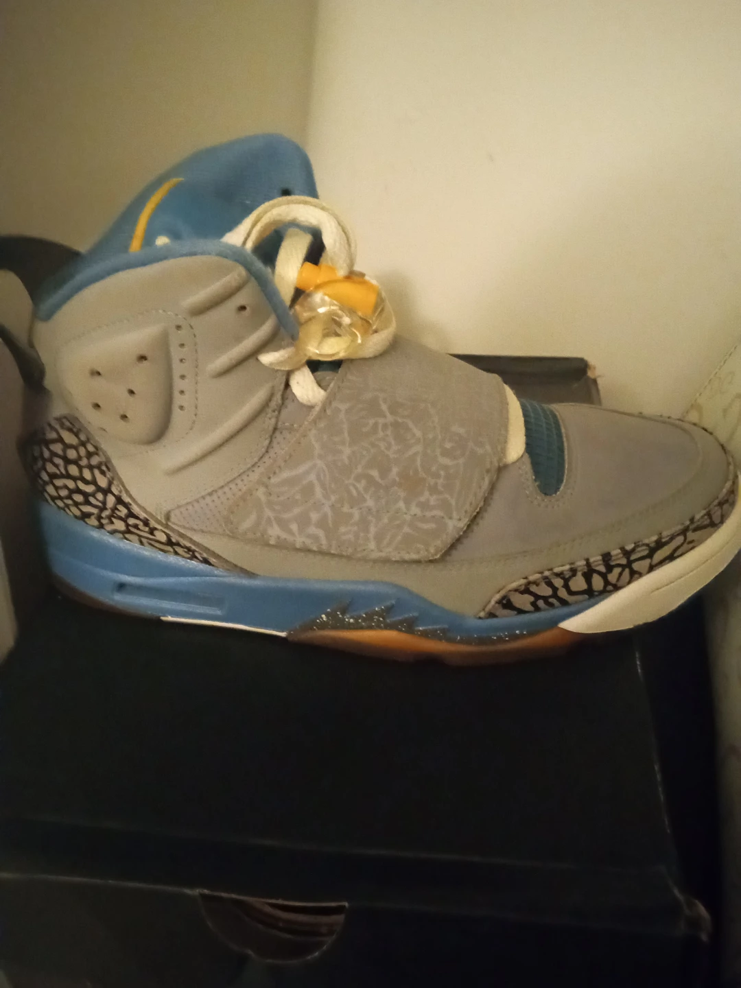 Rare Jordan Son of Mars Basketball Shoes - Size 7.5 - photo 2