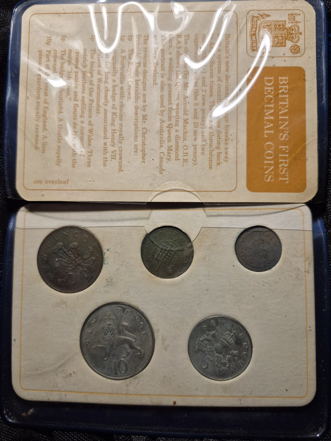 Britain's First Decimal Coins - photo 3