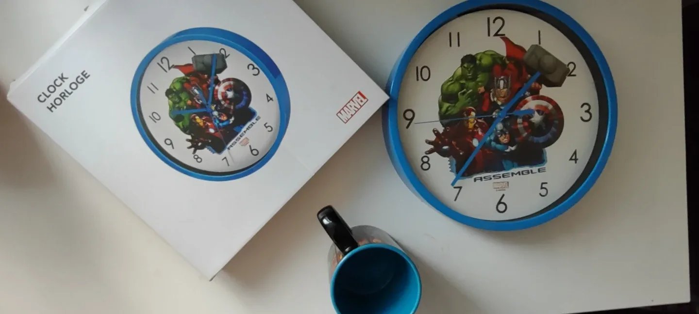 (NEW) Marvel Avengers Clock & Mug Set for X-mas 🎁 #cleanout image indicator(5)