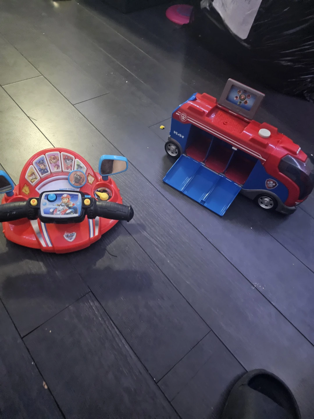 Paw Patrol Rescue Driver & Vehicle