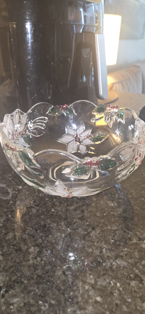 Mikasa Floral Glass Bowl - Perfect for Holidays!