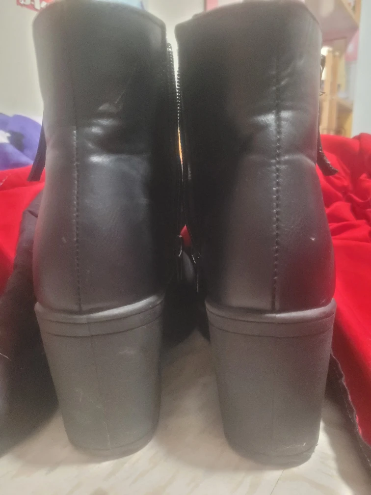Black Ankle length heals- Size 5 #cleanout