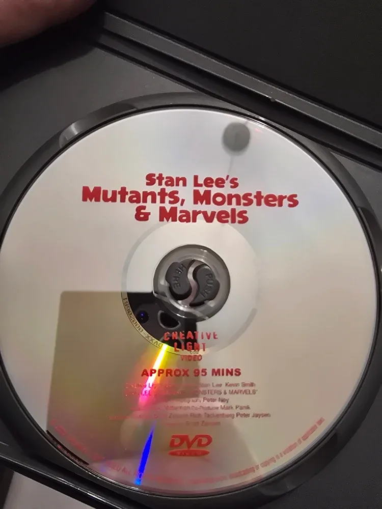 Spider-Man Limited Edition DVD Collector's Gift Set image indicator(8)