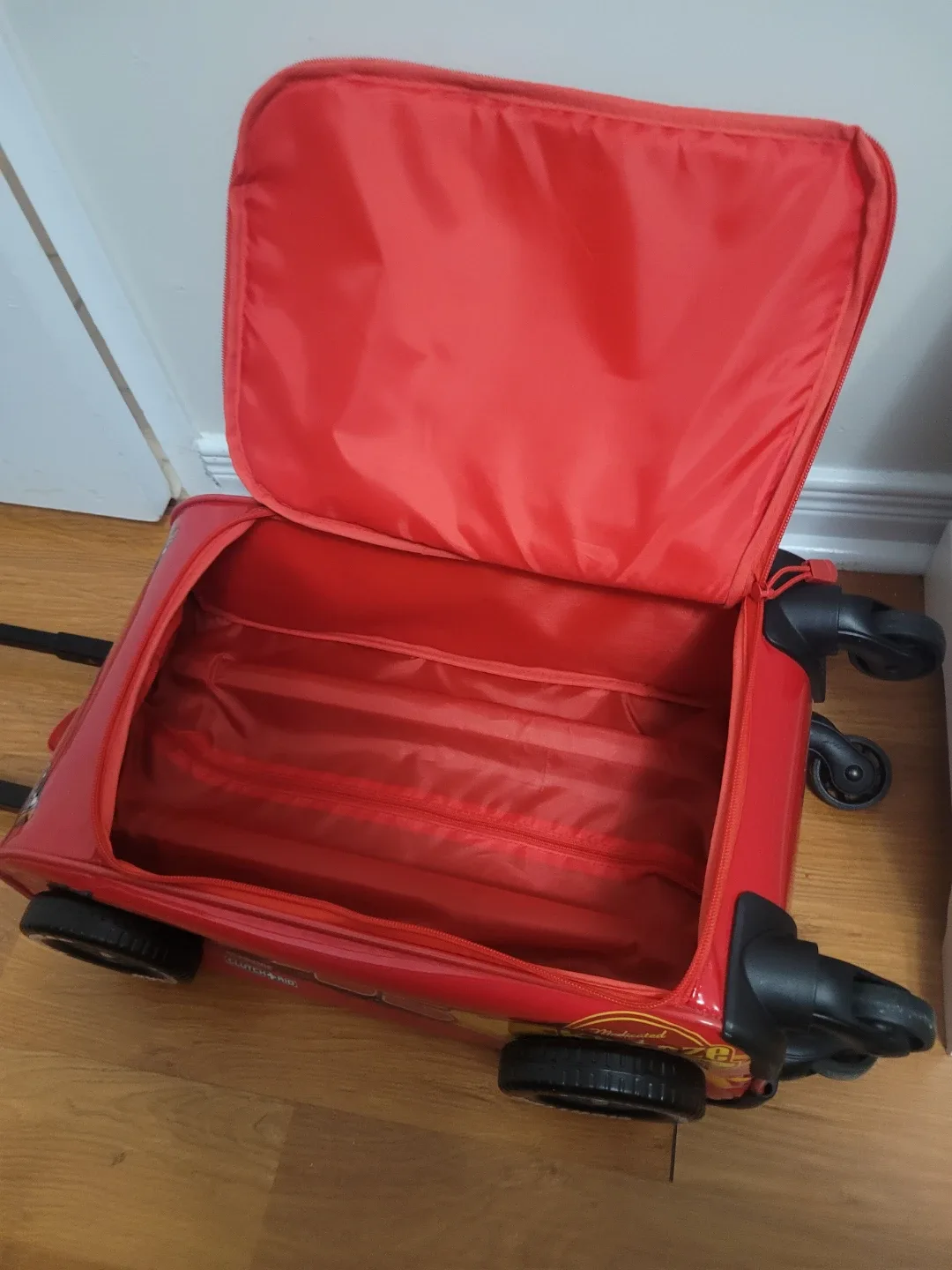 Disney Pixar Cars Rolling Luggage image indicator(3)