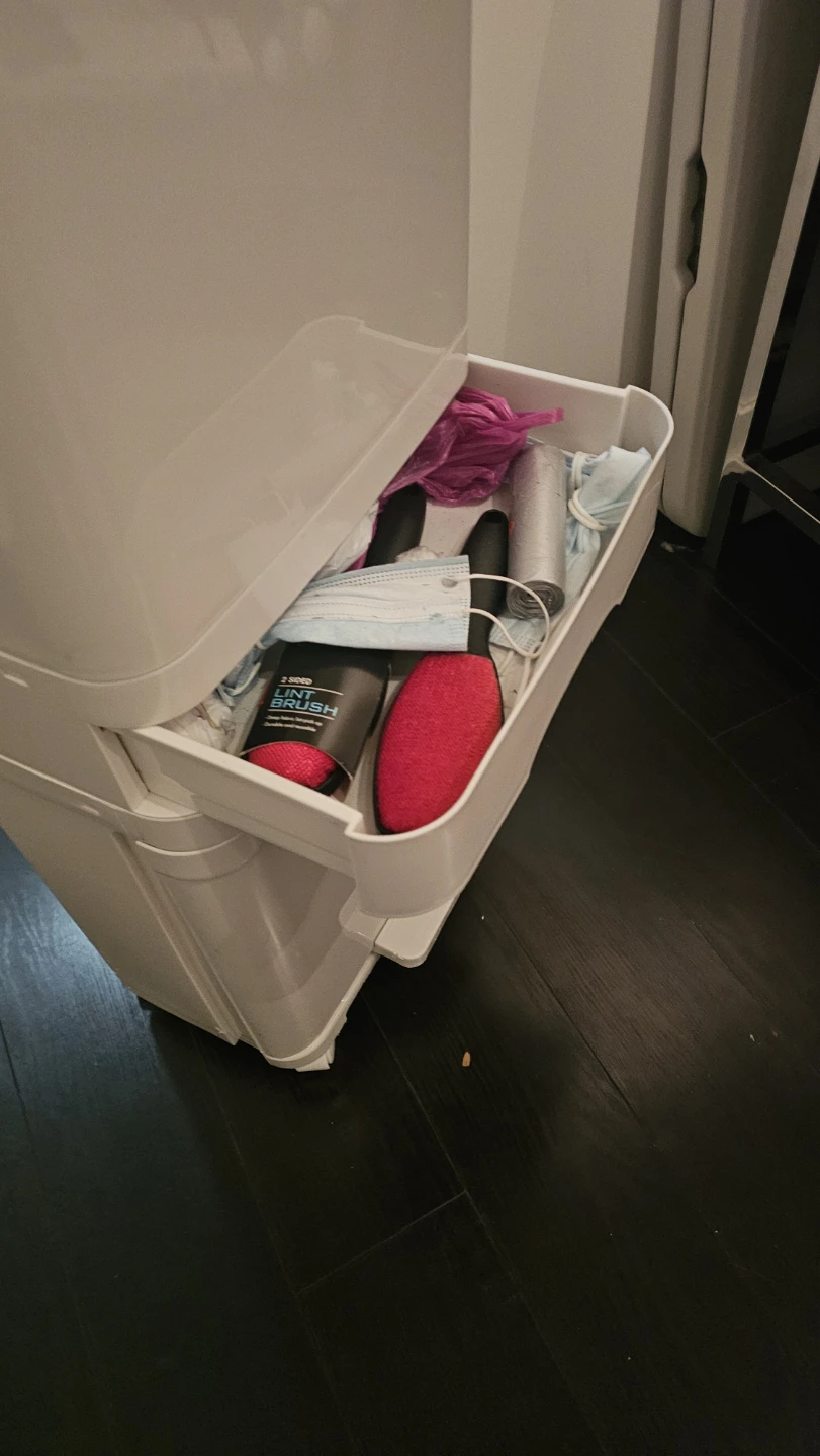 White Pull-Out Kitchen Trash Can / Storage - photo 4
