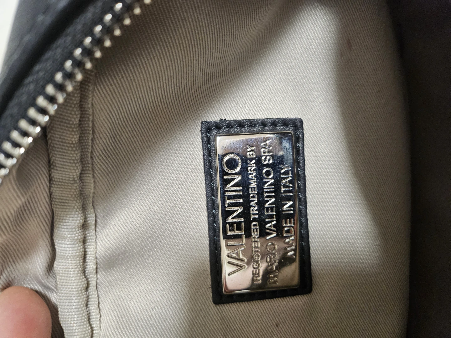 Valentino Black Leather Crossbody Bag - photo 5