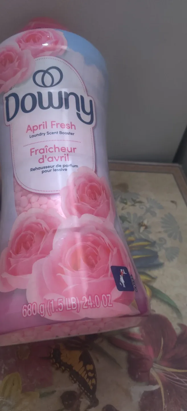 Downy April Fresh Laundry Scent Booster image indicator(2)