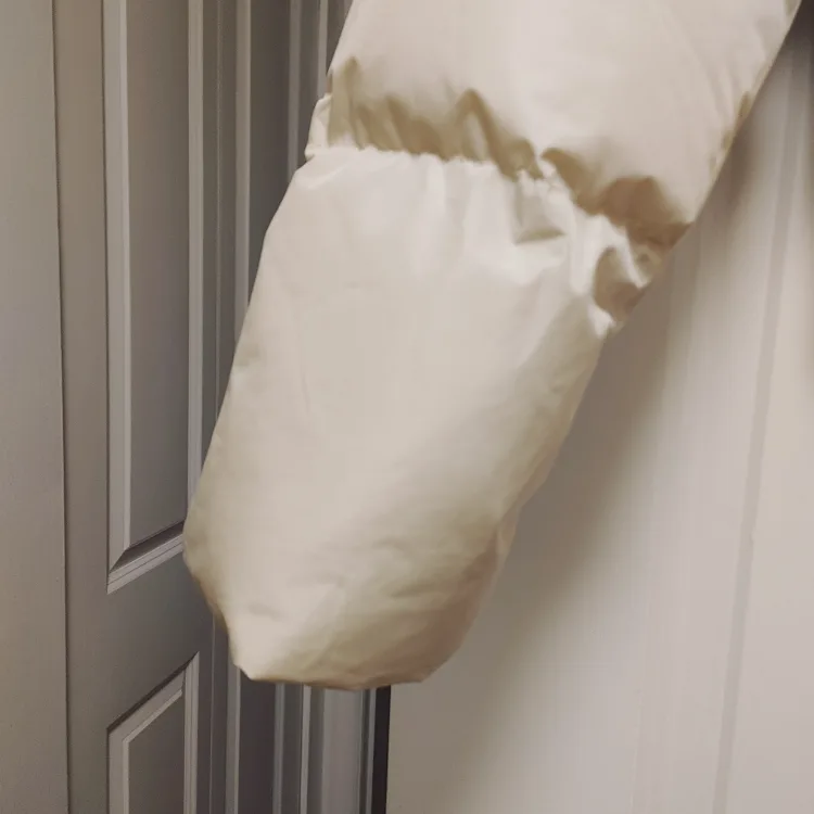 Women's Puffer Jacket size Medium image indicator(2)