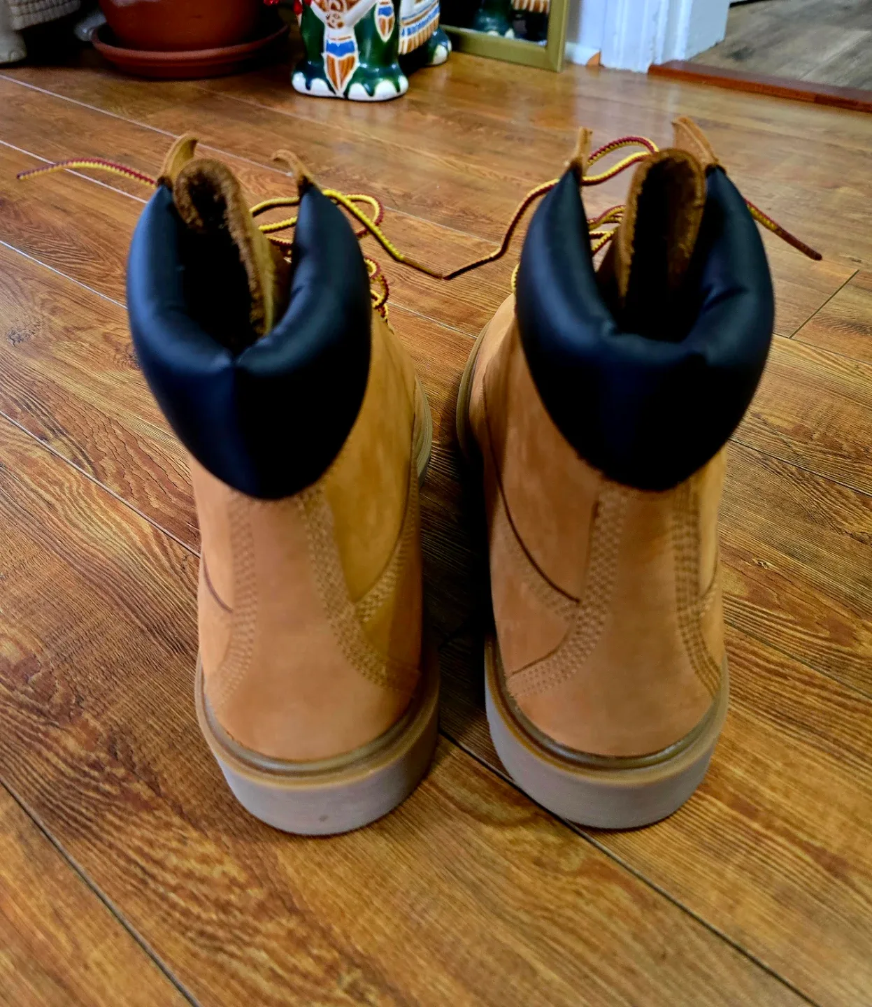 Timberland Boots Classic 6 Inches Mens Size 10 US image indicator(3)