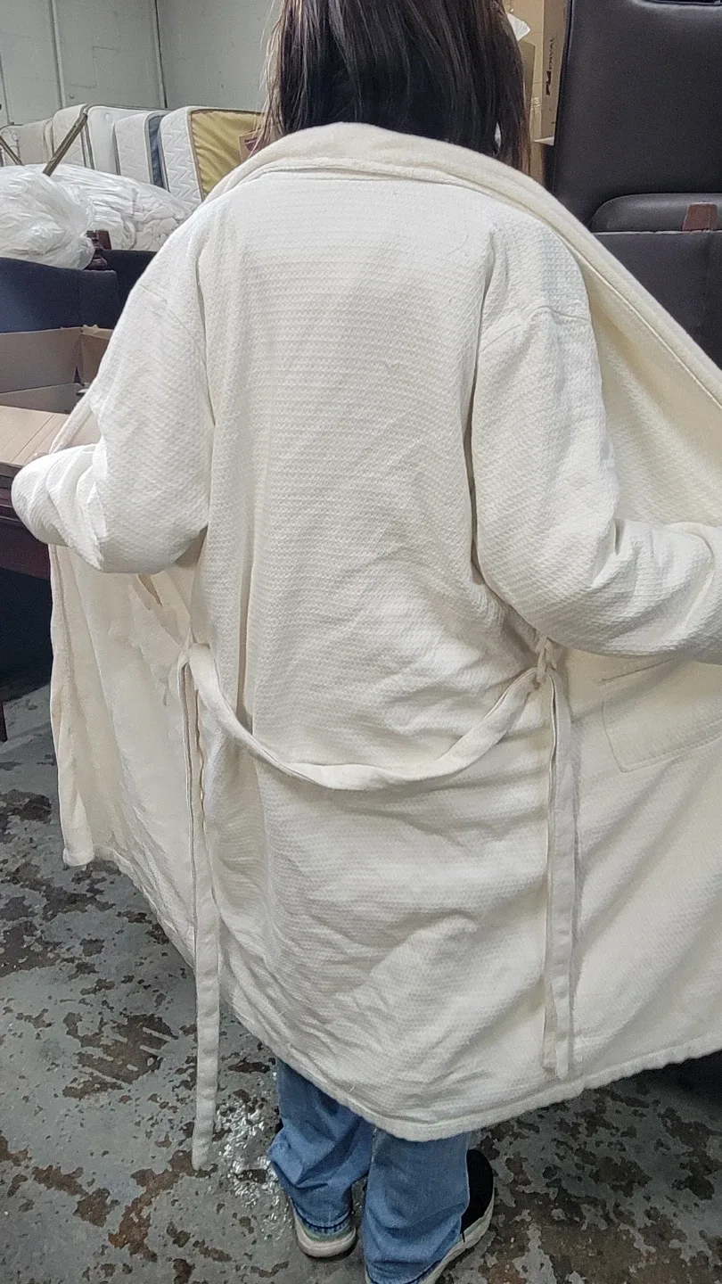 Rimrock Resort Hotel White Robe