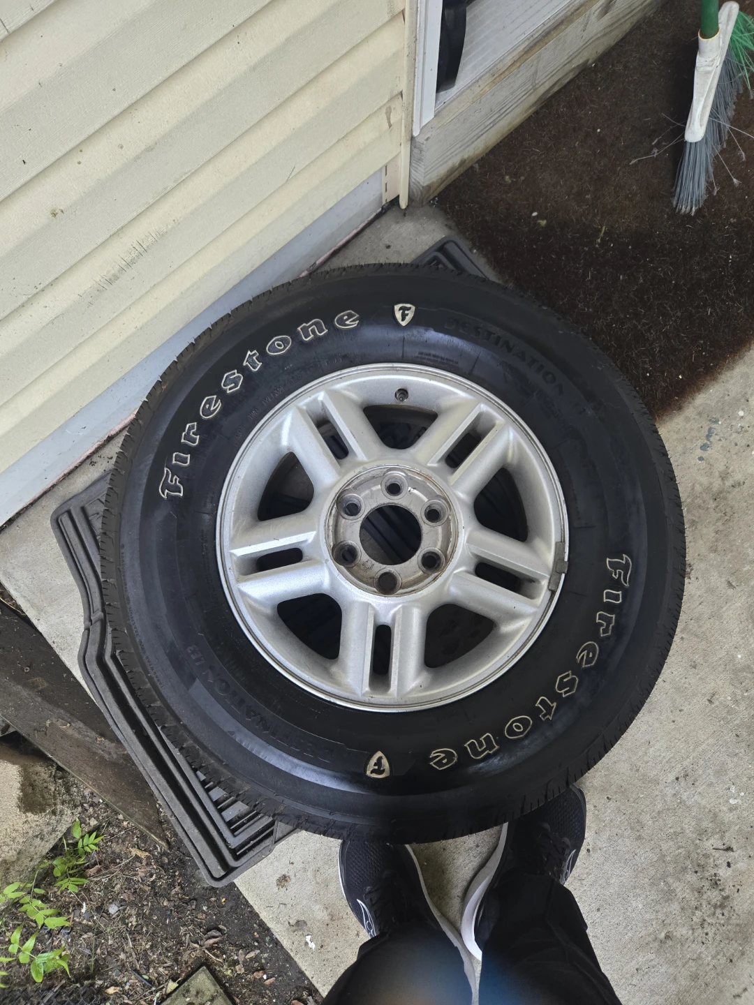 Firestone Destination LE2 Tires - Set of 4