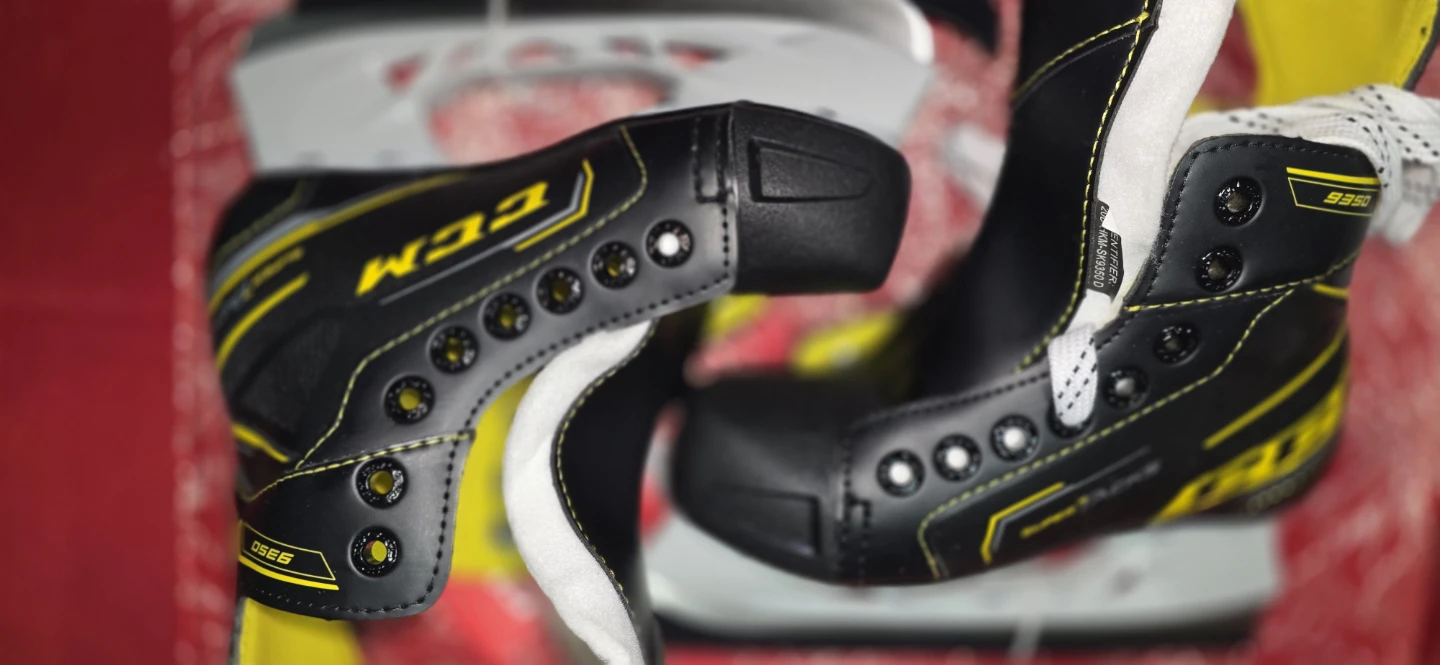 CCM Youth Tacks 9350 Ice Skates -  New! Size 13 - photo 3