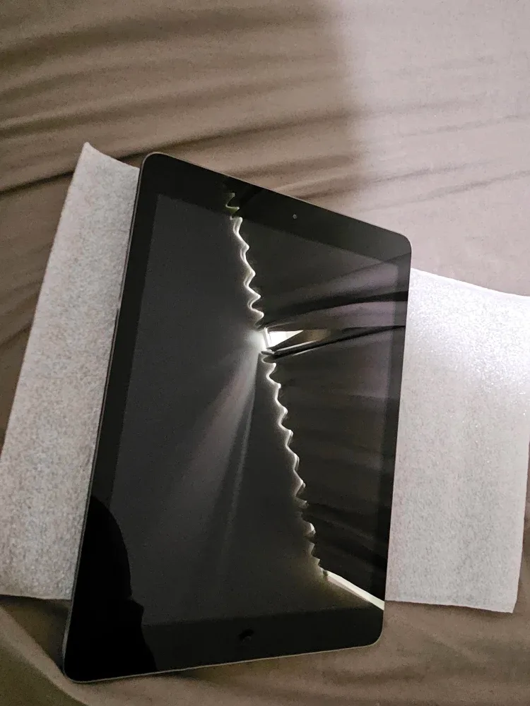 Apple iPad Air 9.7" 1st Gen Space Gray