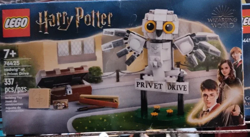 LEGO Harry Potter Hedwig at 4 Privet Drive (76425)