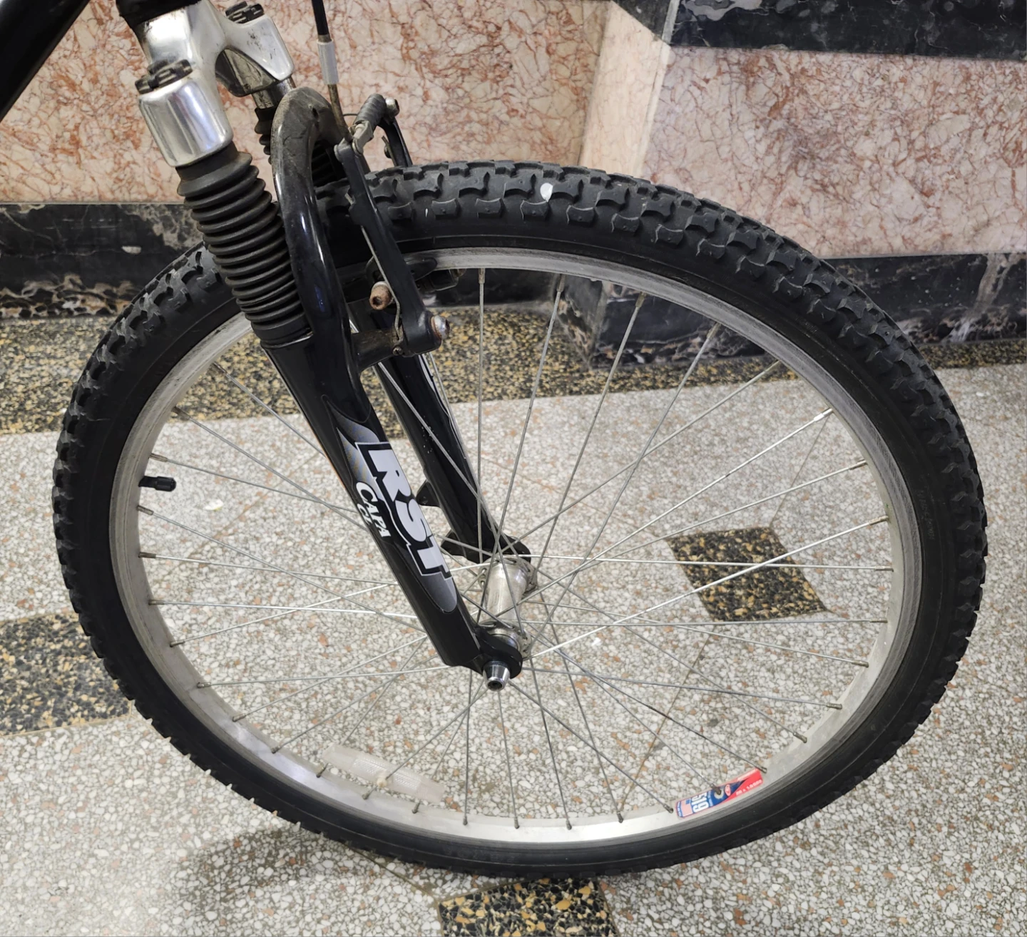 IronHorse Maverick Front Suspension Bike 26" Wheels 20" Frame - photo 5
