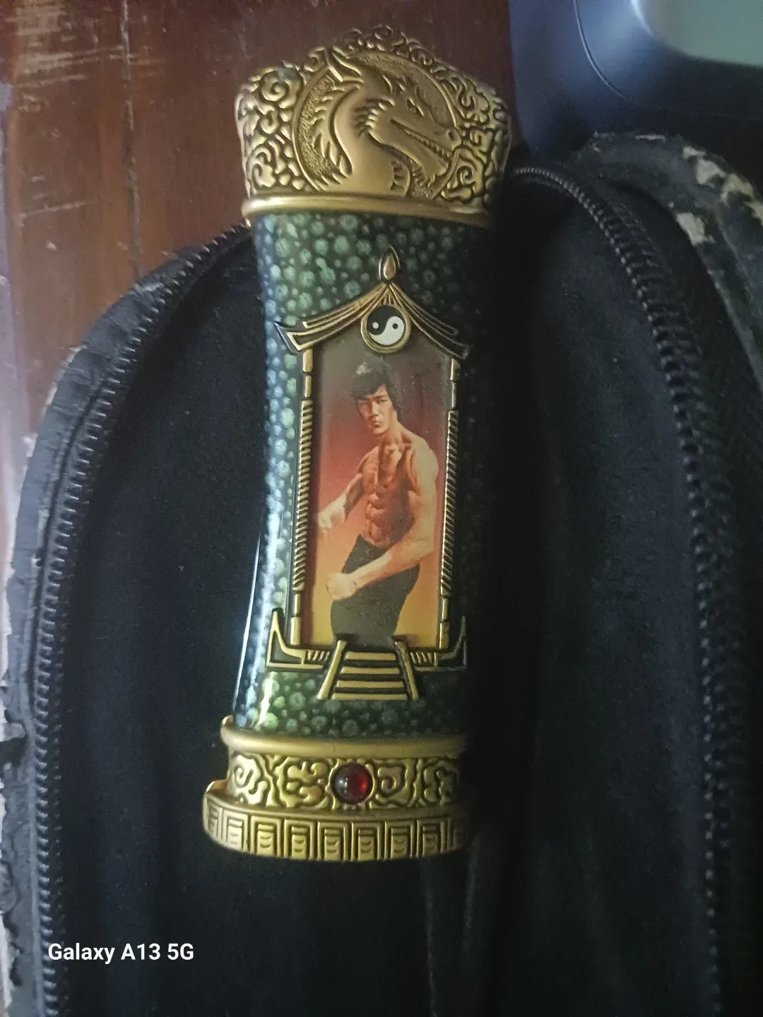 Bruce Lee Pocket Knife image indicator(2)