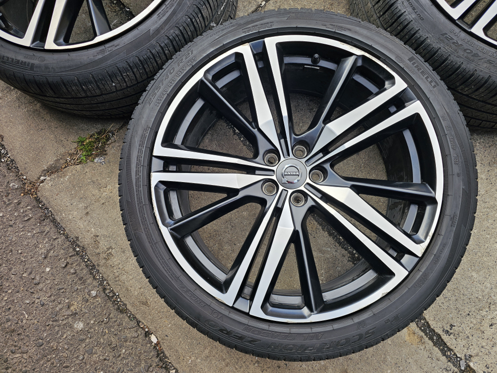 21" VOLVO XC60 O.E.M RIMS AND ALL SEASON TIRES 255/40 R21