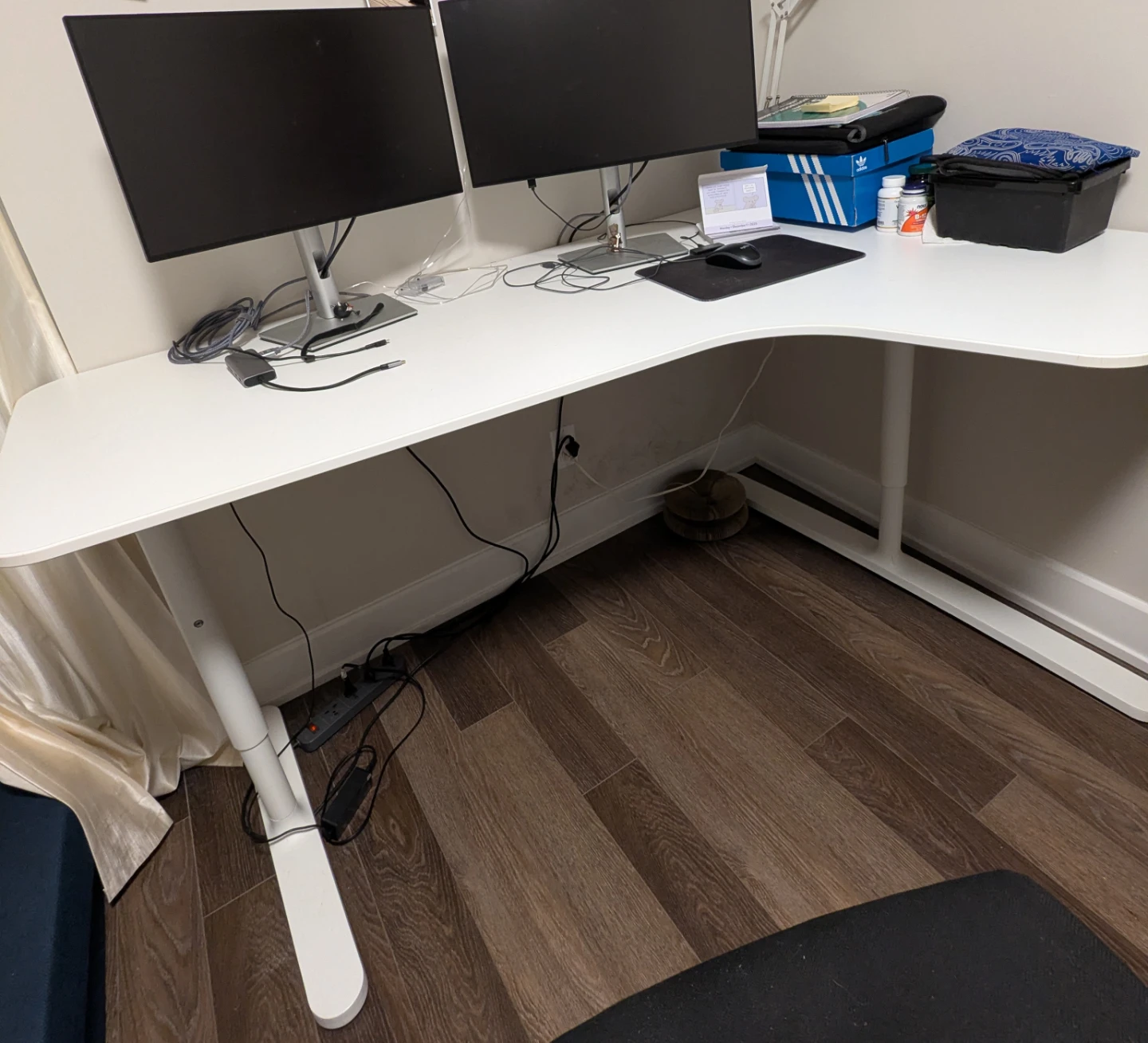 IKEA Bekant Corner Desk - White - photo 3