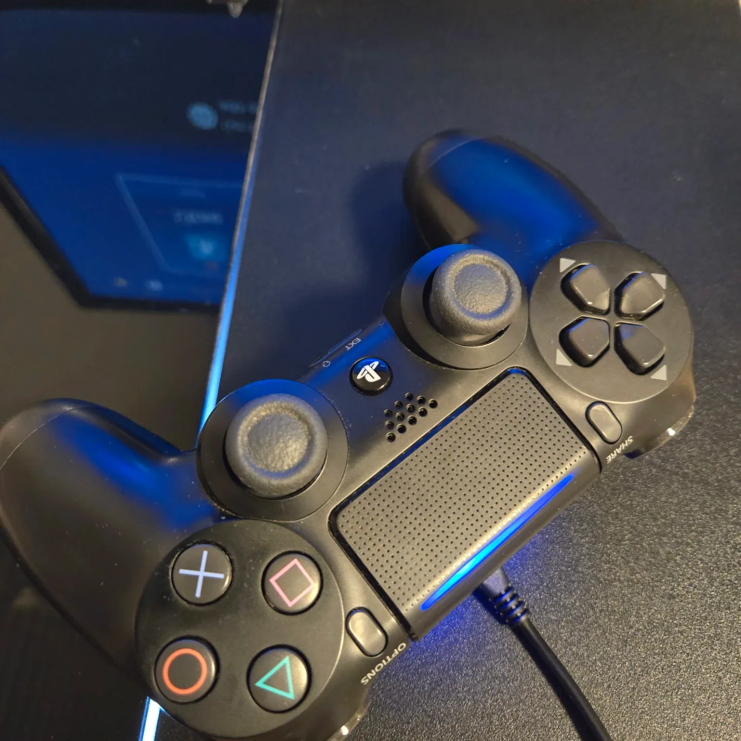 Playstation 4. NO ISSUES. CLEAN. Everything works perfect. image indicator(3)