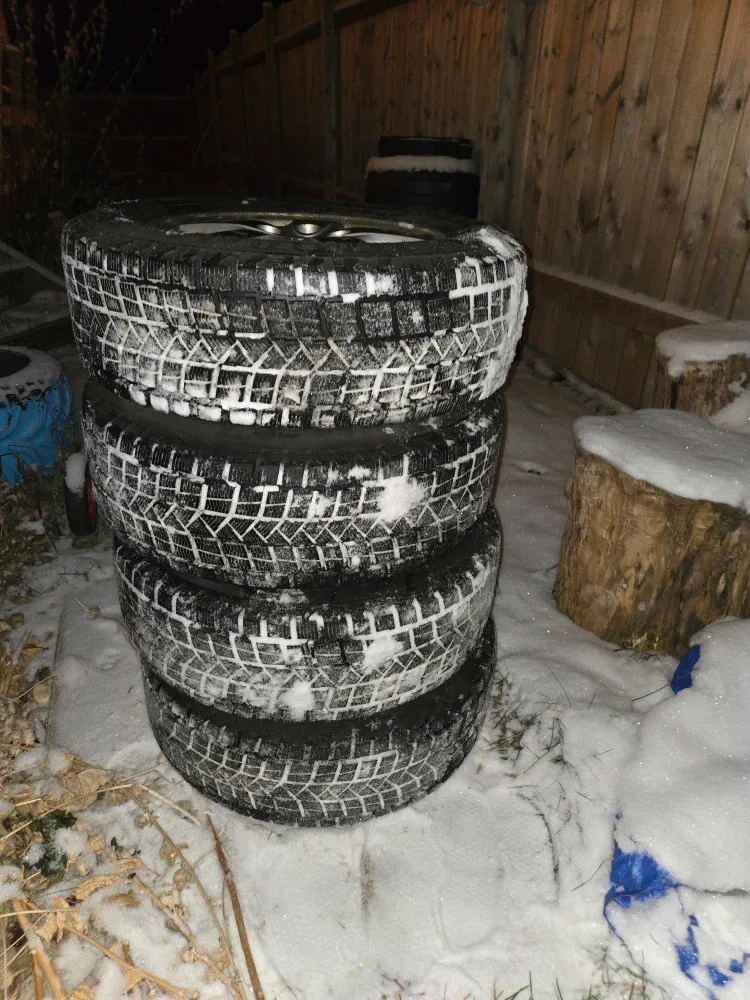 Winter Tires with rims 215/65R16