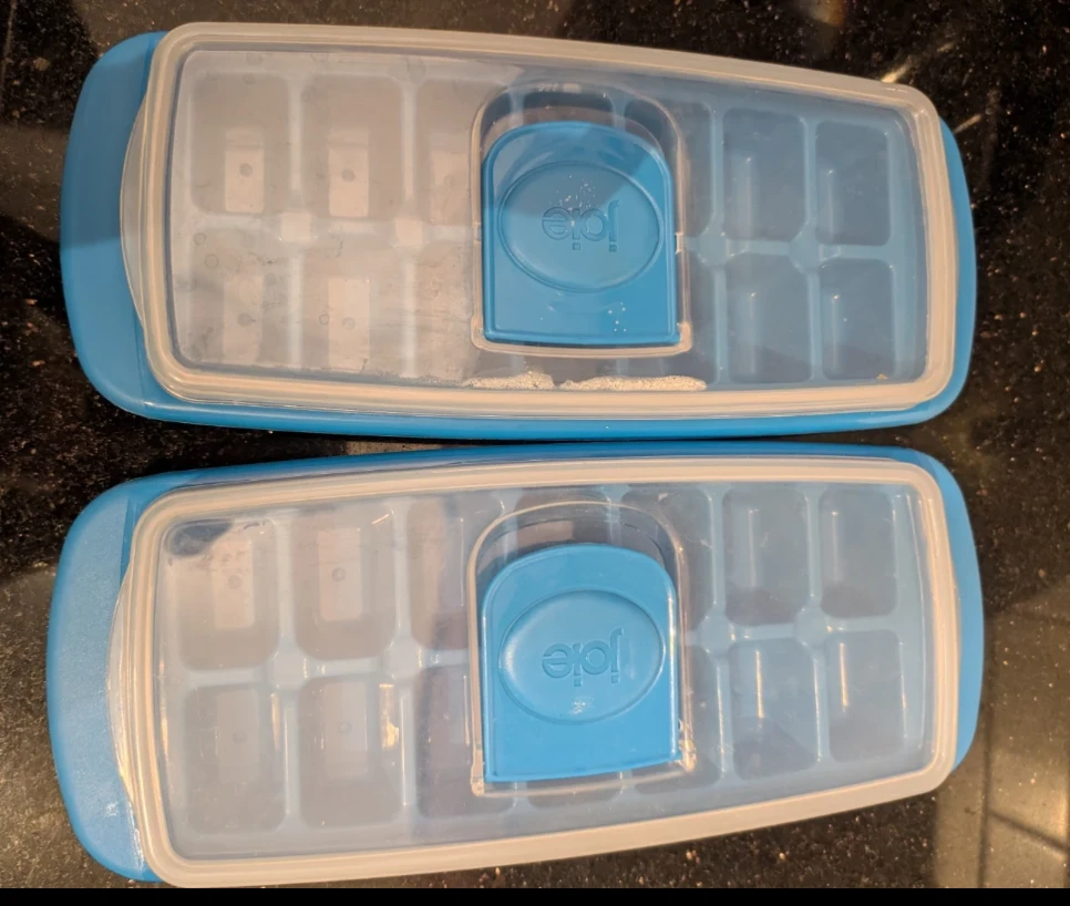 Joie Ice Cube Trays with Lids #gifting